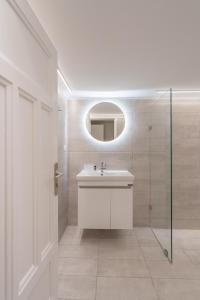 Charming 3bd apt. close to metro