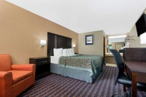 Days Inn by Wyndham MaumeeToledo
