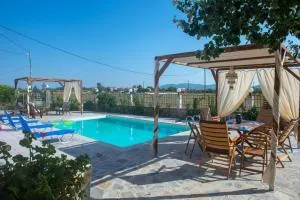 Estate Tsoukalas with Pool - Perfect for Large Groups Next to Laganas Offering Incredible Greek Hospitality - Ambelókipoi