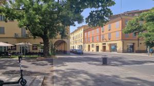 Alle Porte Del Centro - Guest House - Reggio Emilia - Ingresso Centro Storico - Parcheggio Gratuito