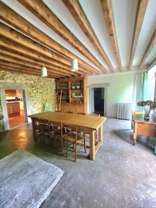 Le Terrier maison de campagne 250 m2 grande capacité 20 couchages, 4500m2 de terrain
