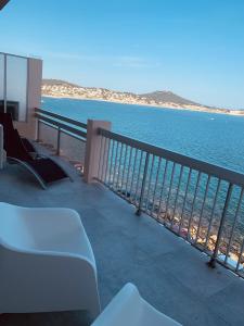 Appartements Magnifique duplex vue mer inoubliable Sanary Sur Mer : photos des chambres