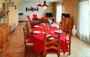 Maisons de vacances Stunning home in Plourivo with 3 Bedrooms : photos des chambres