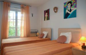 Appartements Stunning apartment in Vaux-sur-Mer with Outdoor swimming pool, WiFi and 2 Bedrooms : photos des chambres