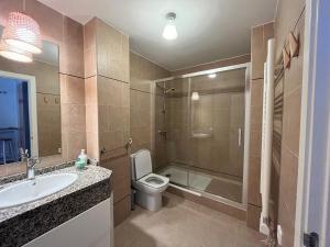 Apartamento con terraza y acceso a la playa