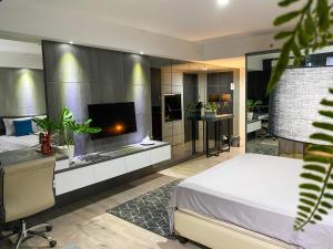 Lavenderbnb Room 8 at Mataram City