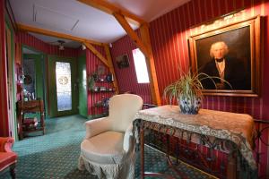 Le Val Clos, appartement dans une maison de maître 19e