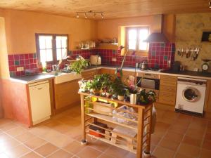 Maisons de vacances Maison de charme a Saou, avec beau jardin au calme : photos des chambres