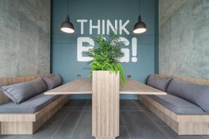 Unique Suite in El Poblado CoWork GYM Fast WiFi