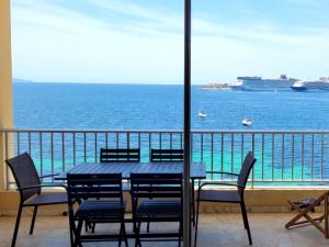 Studio a Ajaccio a 100 m de la plage avec vue sur la mer terrasse amenagee et wifi