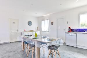 Maisons de vacances Belle maison pour 6 proche centre de Beauvoir mer : photos des chambres