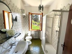 FREE PARKING Comfortable Apartment in the Historic Village of Suvereto with garden