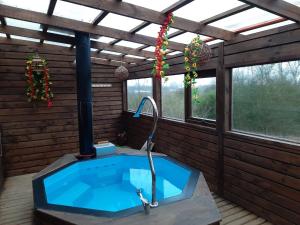 Cabañas Quimantu-Aguas Calientes