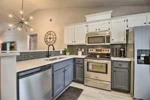 Hinesville Condo Grill, 4 Mi to Fort Stewart