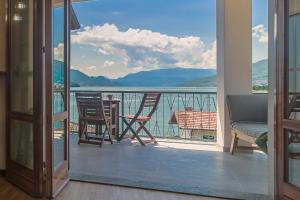 Stunning view lakeside apartment - Larihome A11