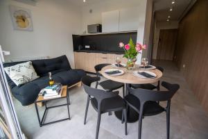 W Naturze - Apartament dla Aktywnych z Balkonem i Widokiem na Góry, blisko Szlaki, przy Stoku z wyciągiem Dolina Szczęścia