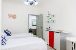 Air-conditioned Villa 300 Meters From Porto Cesareo Beach With Parking