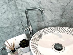 Kings Penthouse with SEA VIEW Terraces