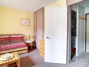 Studio classique Départ et retour skis aux pieds Balcon est - FR-1-344-1130