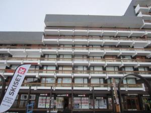 Studio rénové, ski aux pieds, balcon, Les Menuires - FR-1-344-1140