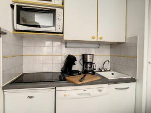 Appartement 2 pièces au pied des pistes avec balcon privé et 6 couchages - FR-1-344-1143