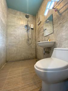 เชอโคว์ เชอโคว์ โฮมสเตย์