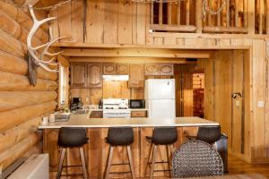 19 - Moonlight Ridge home