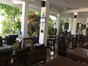 Unawatuna Beach Bunglow