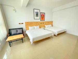 Quadruple Room with Two King Beds