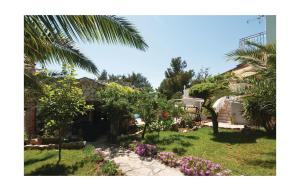 Cozy Home In Maslenica With Kitchen