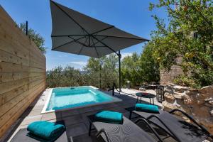 Olive Garden-Pool, Privacy & Beach Parking