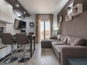 Alba's Apartment - WiFi & Private Parking