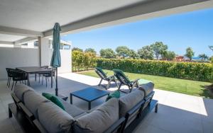 Emerald Green 2380 Golf & beach
