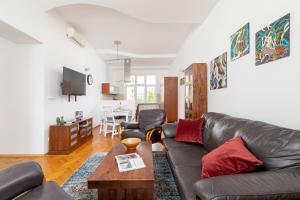 Slowacki Avenue Family Apartments Cracow by Renters