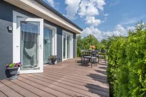 Family Garden House with Free Private Parking & Playground - Pulkarne