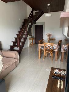 Cobertura 3 dormitórios, 2 vagas, churrasqueira, Wi-fi free, Lázaro Ubatuba