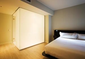 Double Standard Deluxe room in B&B Hotel Madrid Centro Puerta del Sol