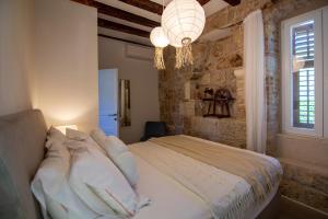 Apartments Mali Raj Komiza