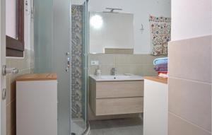 1 Bedroom Cozy Home In Budoni img13