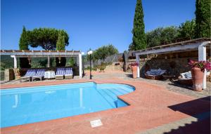 Awesome Home In Castiglione Della Pesc