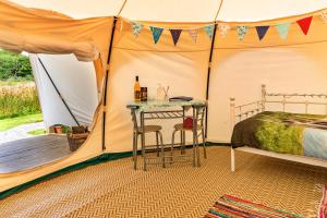 Finest Retreats - Beech Lotus Belle Tent