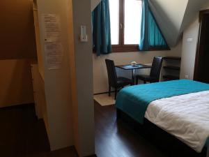 Parton Hotel & Bowling