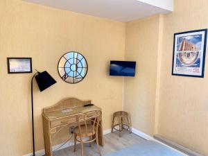 Hotels Hotel Laperouse : photos des chambres