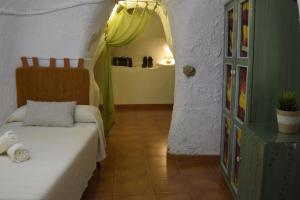 Casa Cueva AlegrĂa