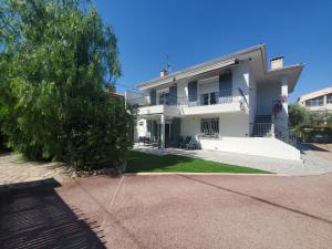 Port FREJUS T2 58m2 climatise avec terrasse, parki