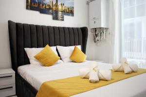 Studio Mirage Mamaia