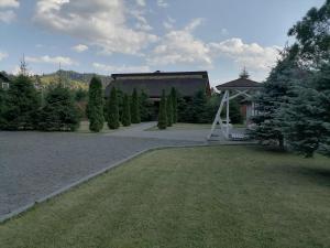 Chalet Zolota Pidkova & River