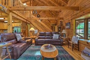 Pet-Friendly Canton Cabin with Porch and Grill!