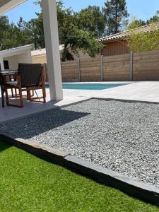 Villas MAISON moderne avec piscine chauffee : photos des chambres