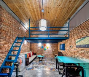 Stay&Chill - S.1: Ancient studio nearby Bui Vien